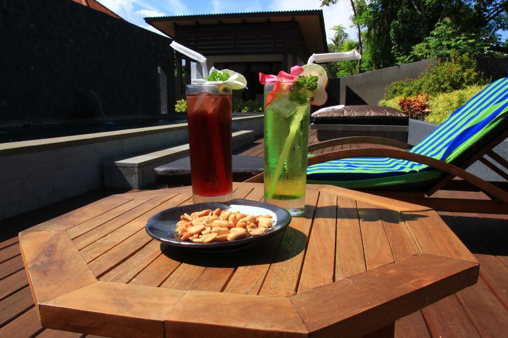 Villa Semut Merah