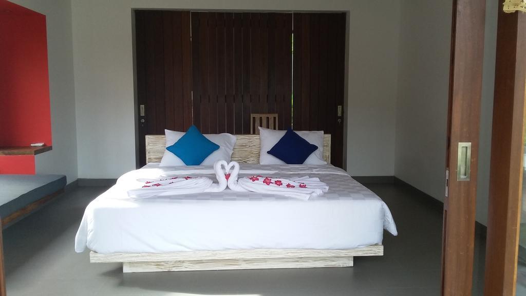 Semut Merah * Sanur (Bali)