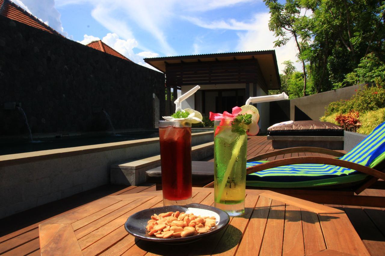 Villa Semut Merah