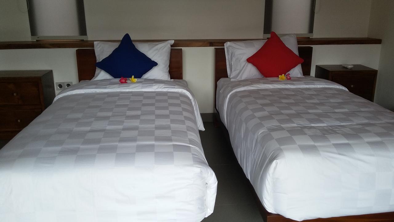 Semut Merah Villa *